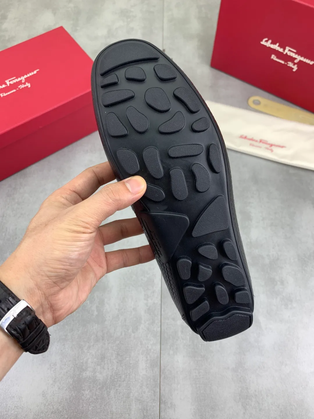 Men's shoes 💰P460 new high quality [Ferragamo/Ferragamo] latest model original imported calfskin, imported cowhide lining + original luxury metal buckle + original combination outsole Comparison without pressure Code number: 38-44 (45 customized)